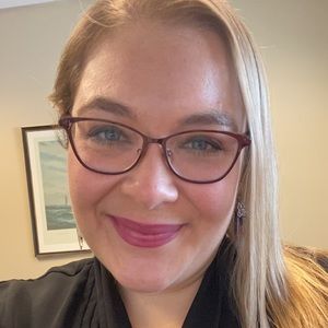 Meet your Posher, Abby